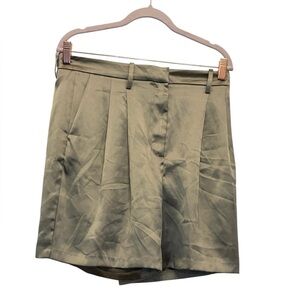 Stylish Women's Pleated Shorts in Olive Green